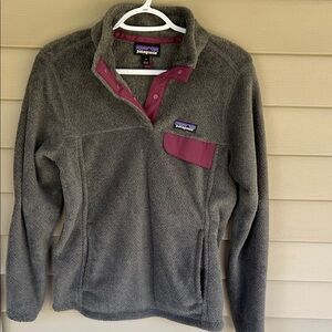 Patagonia Women's Gray and Purple Fleece Pullover